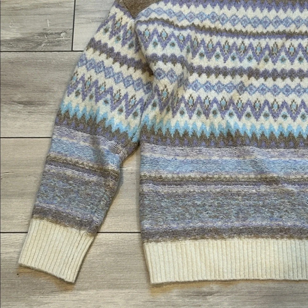Aspen soft fuzzy ski lodge print sweater size medium